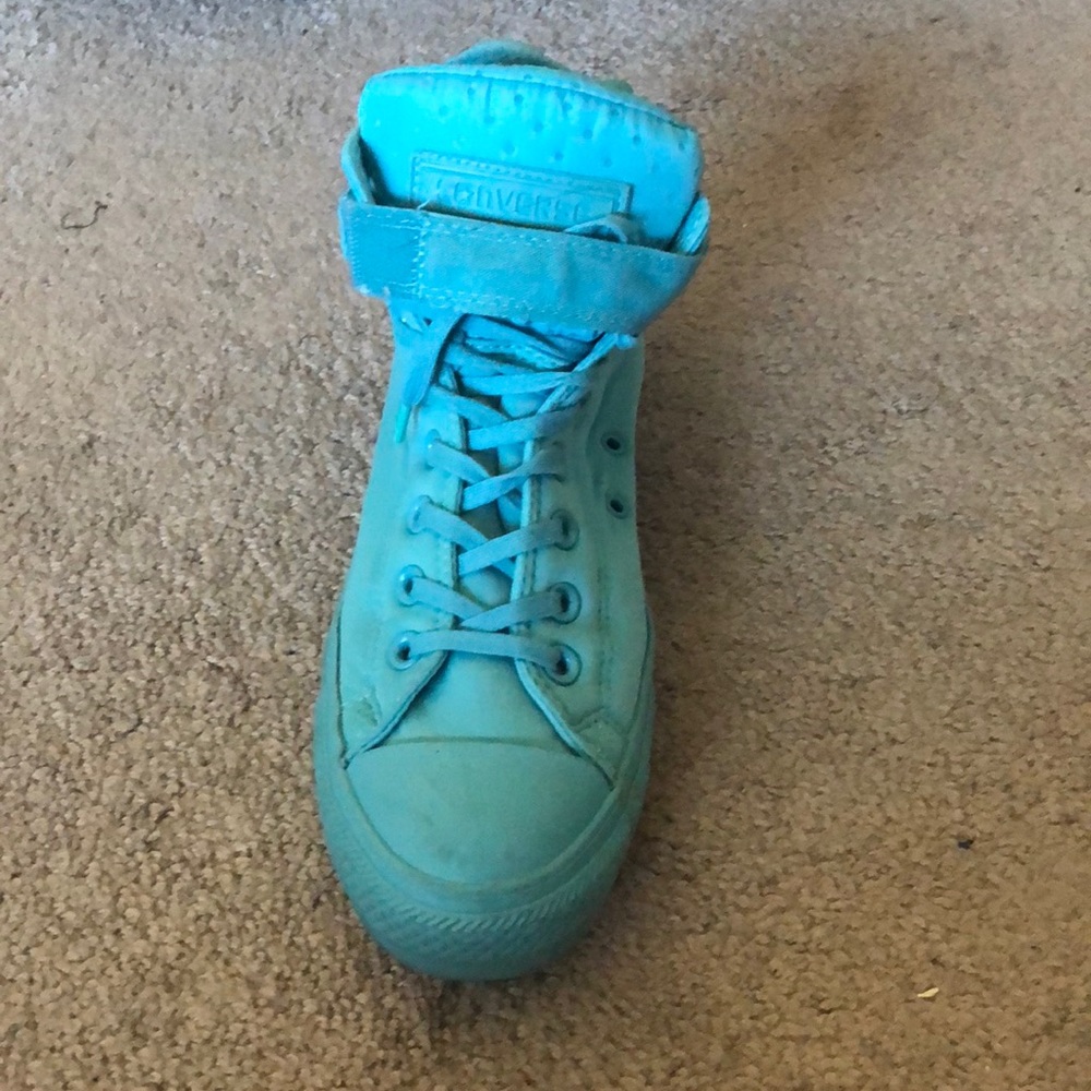 Unique color converse